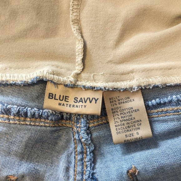 Maternity Shorts - Picture 2 of 3